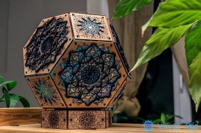 Интерьерный проекционный светильник Sacred Love